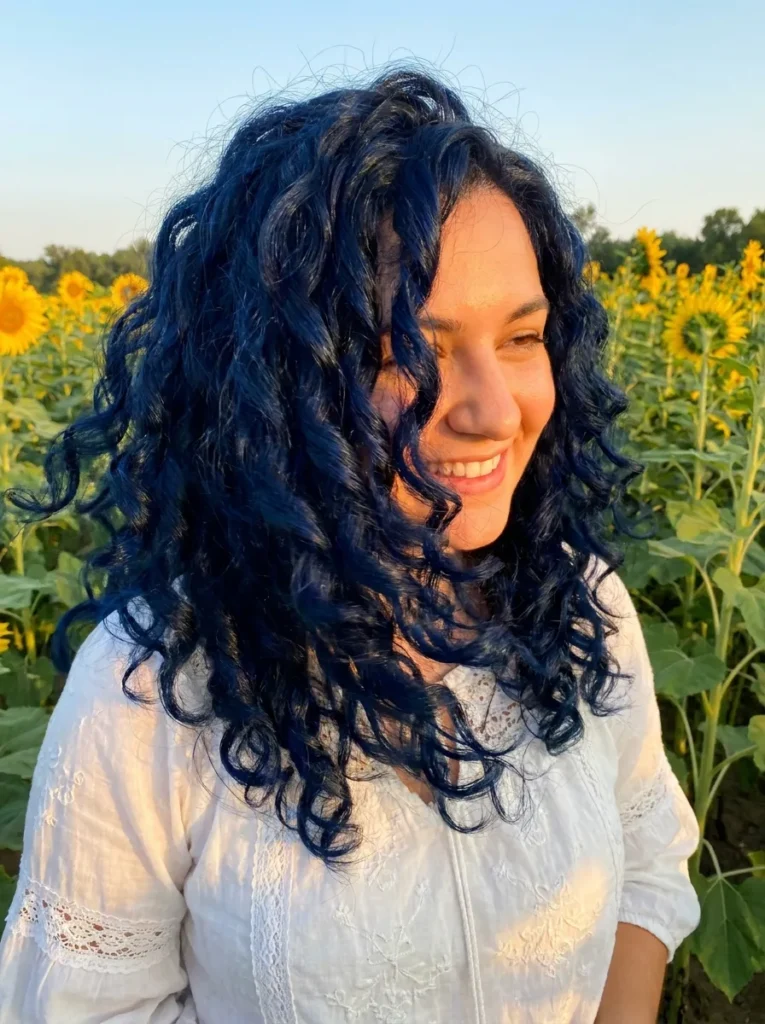 Navy Voluminous Curls