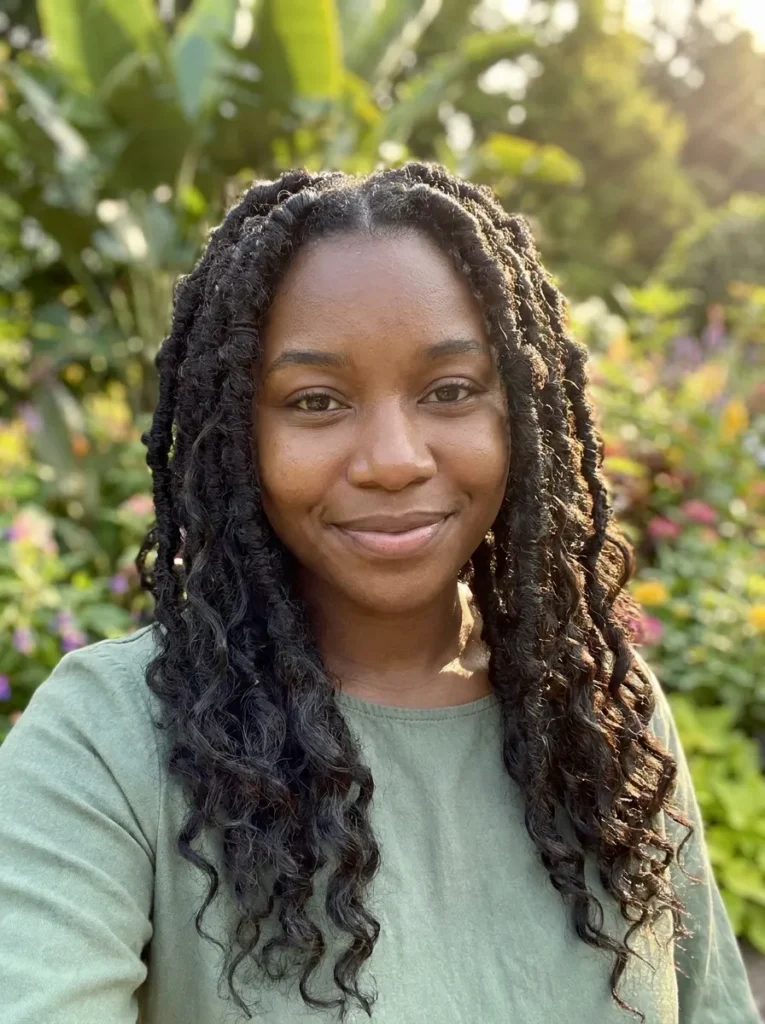 Wavy Ends Butterfly Locs