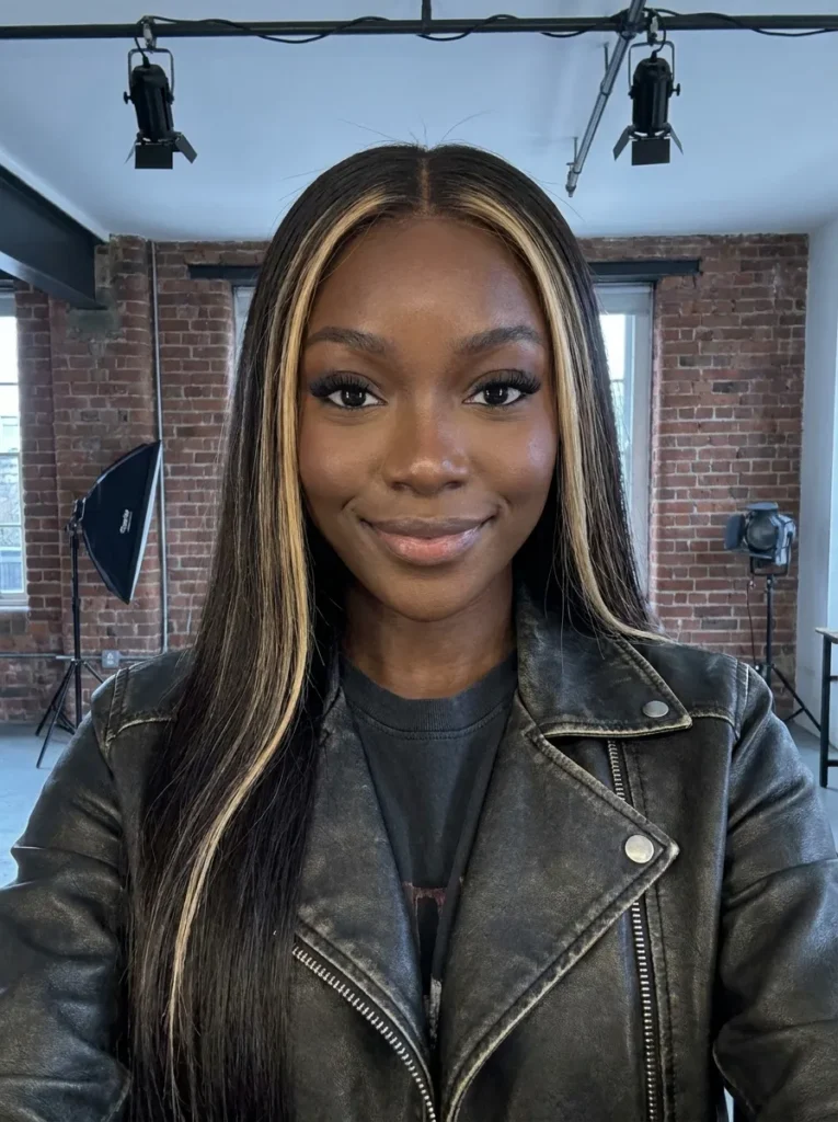 Bright Face Framing Highlights